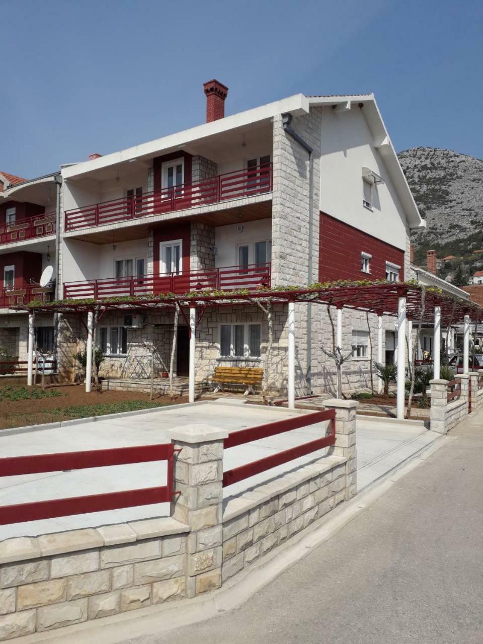 Apartmani Rada Trebinje Exterior foto
